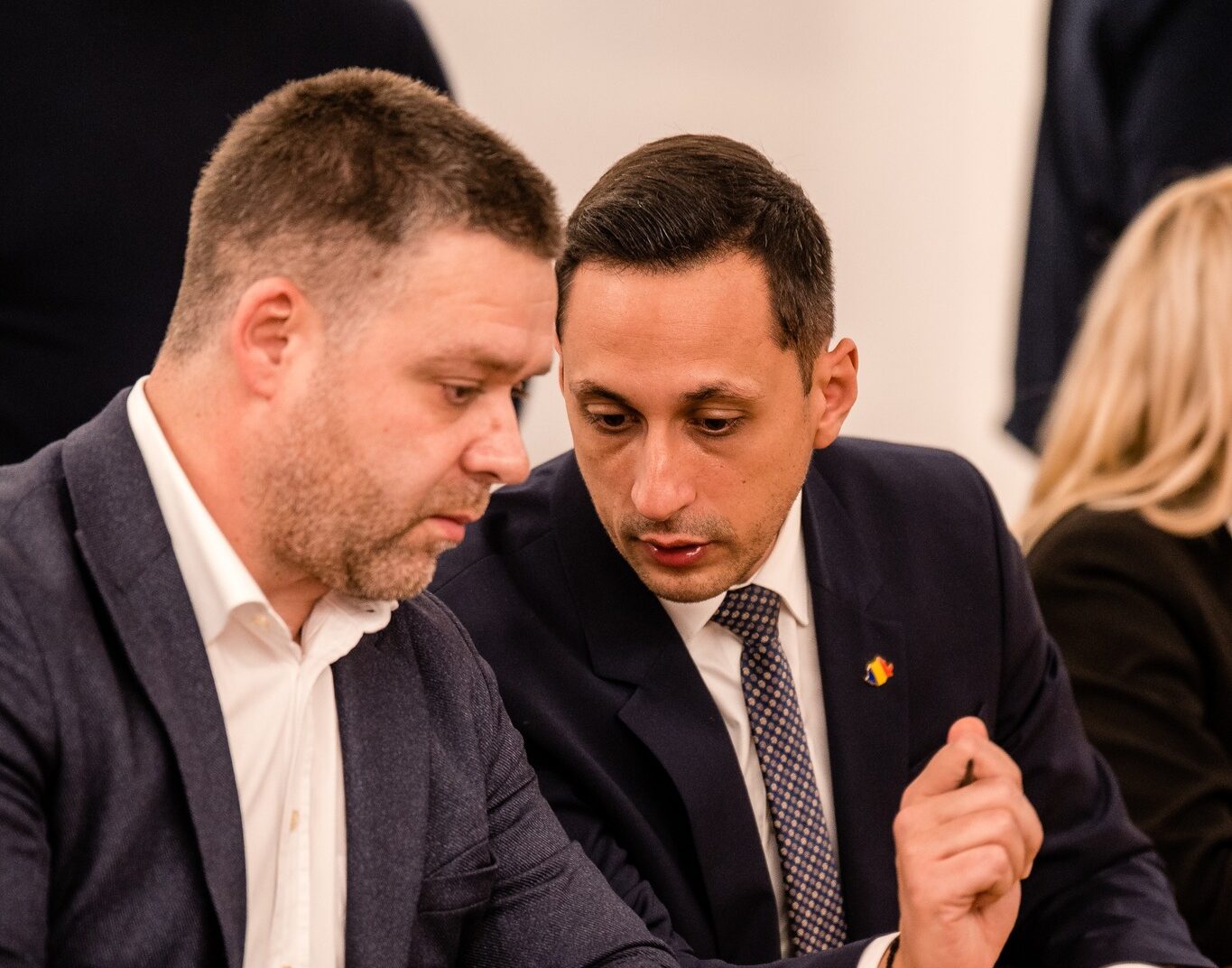 acuză pe Daniel Băluță