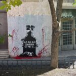 „Ar trebui să ne doară faptul că ne-am obișnuit cu tot ce nu e normal”. Arta stradală mai „altfel” din Capitală