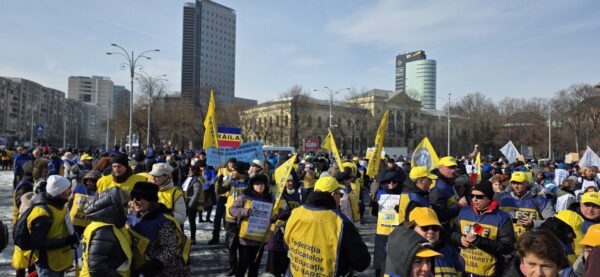 învățământ în Piața Victoriei