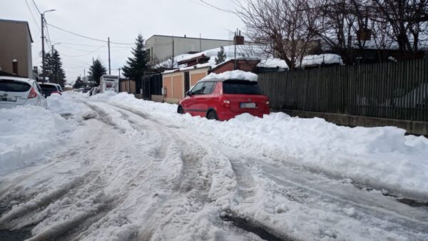 Sector 1 | Unde se pot semnala străzile secundare pe care nu s-a deszăpezit. Romprest a depășit termenul maxim