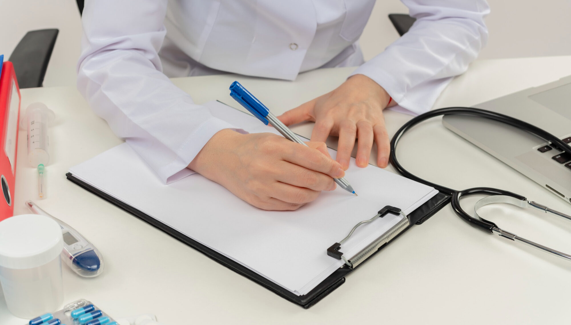 Amenzi de 128.000 de lei pentru nereguli privind acordarea concediilor medicale, după verificările cerute de Primăria Sectorului 2