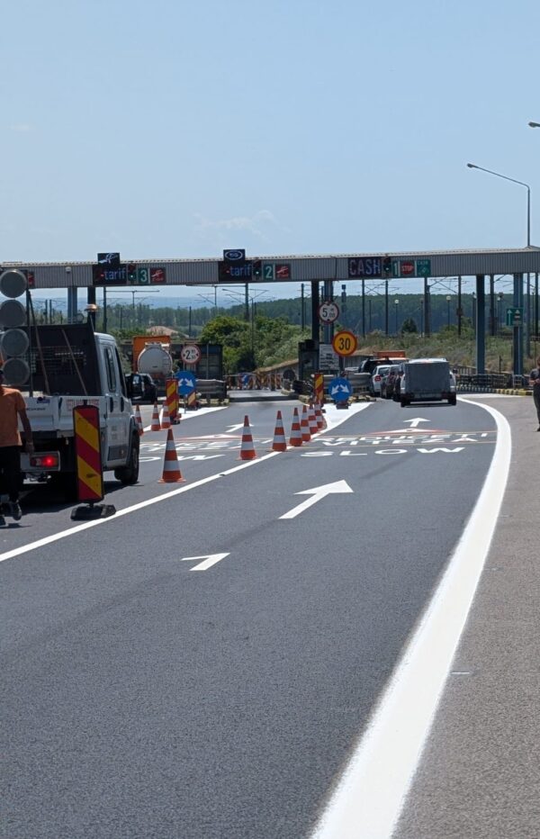 Restricții de circulație, pe A2. Banda pentru plata tarifului de trecere a Podului de la Fetești se închide temporar. FOTO: CNAIR