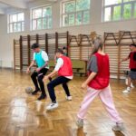 Cursuri gratuite de baschet pentru elevii din învățământul preuniversitar, la Colegiul Tehnic Energetic, din Sectorul 5. Două asociații le susțin. FOTO: Colegiul Tehnic Energetic/ Facebook