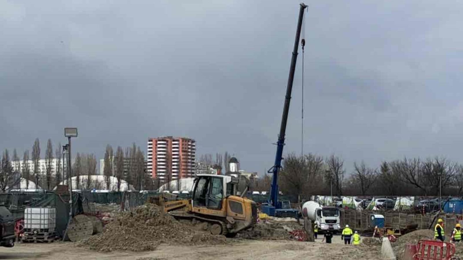 Garda de Mediu dă vina pe sarea și nisipul folosite acum o lună pentru poluarea din Capitală