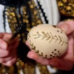 Expoziția-atelier de încondeiat ouă, la Muzeul Național al Țăranului Român. FOTO: Elena Iagăr/ Expo Arte