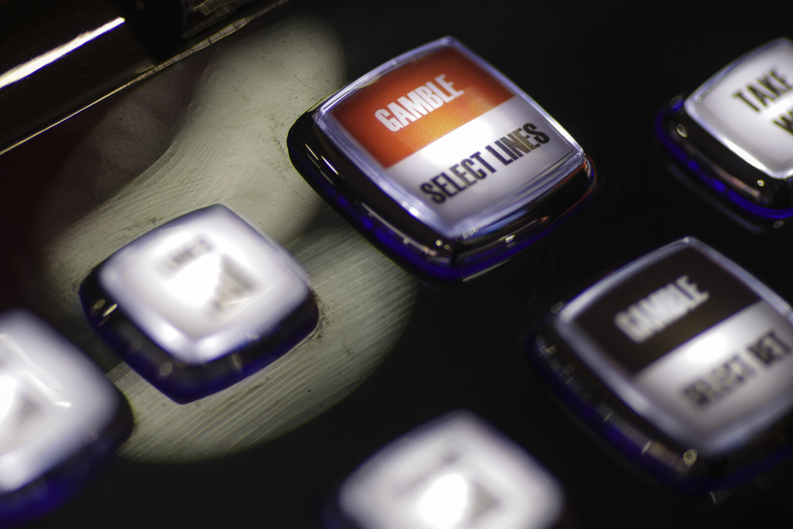 Cât de eficientă ar putea fi interzicerea păcănelelor