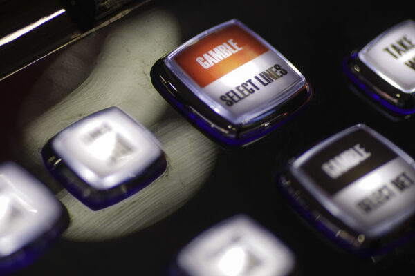 Sălile de jocuri de noroc din Sectorul 3 ar putea pune lacătul la ușă. Documentul va fi votat în consiliul local, săptămâna viitoare | FOTO: Inquam Photos / Octav Ganea