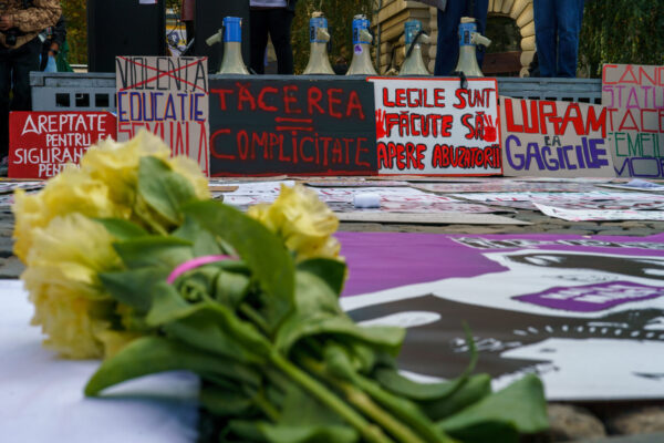 Femicidul, recunoscut oficial. Ce urmează după promulgarea legii. Victoria Stoiciu, inițiatoare: „Noi, ca stat, trebuie să protejăm victima, chiar dacă ea nu are resursele emoționale să o facă”. Foto: Andreea Tudor