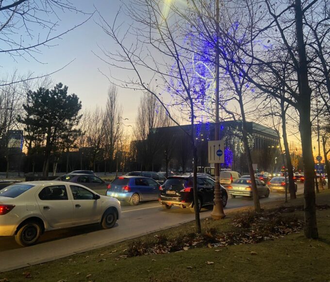 Aproape 3.000 de amenzi, pentru circulația pe benzile unice pentru STB, în 2025. Foto: Arhivă