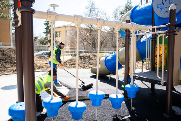 Noul loc de joacă din Grozăvești este aproape gata. Lucrările ar putea fi terminate la final de martie