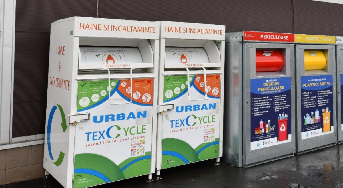 Reciclare hainele vechi deșeuri textile