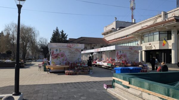 Târgul de Mărțișor de la Otopeni. Foto: Cătălin Doscaș
