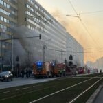 Incendiu la parterul unui bloc de pe Șoseaua Pantelimon, la un spațiu comercial | FOTO: bucureștifm.ro