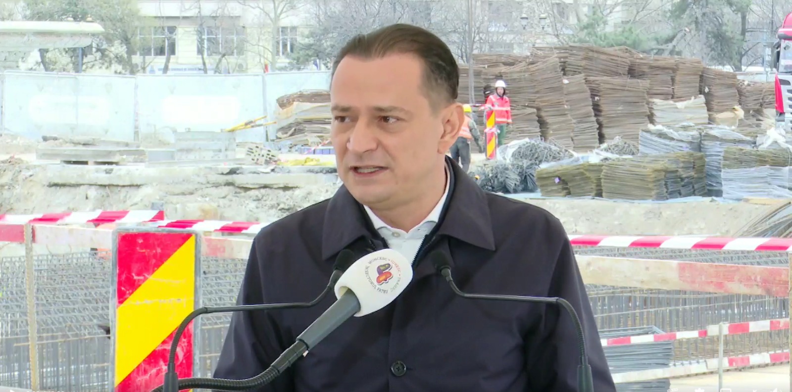 Se suspendă taxa specială de dezvoltare din Sectorul 4. De când nu mai plătesc bucureștenii care au mașini, dar nu și loc de parcare