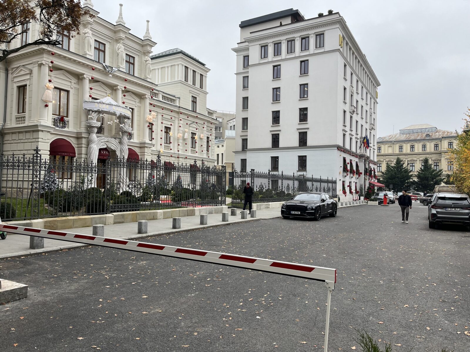 bariere la o parcare publică