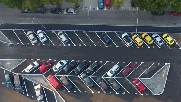 Bucureștenii care vor putea parca gratuit în Sectorul 4