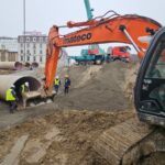 Se montează conductele de preaplin la planșeul Unirii. Cat de aproape sunt țevile de vestigiile descoperite
