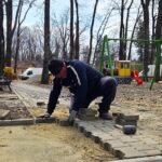 Loc de joacă și alei modernizate pe Aleea Privighetorilor. Primăria amenajează și o parcare în zonă | FOTO: PS1
