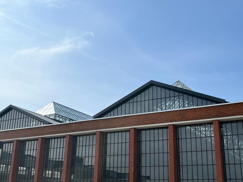 „Inovație politică” în Sectorul 3. Consiliul Local a votat ca Opoziția să tacă, după ce s-a opus finanțării Halei Laminor cu încă 30 de milioane de euro. Foto: FB/ Hala Laminor