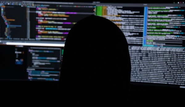 Trustul „Hackerilor” în București DIICOT