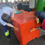 Continuă curățenia în piețele din Sectorul 1. Se intervine și la locurile de joacă. FOTO: PS1