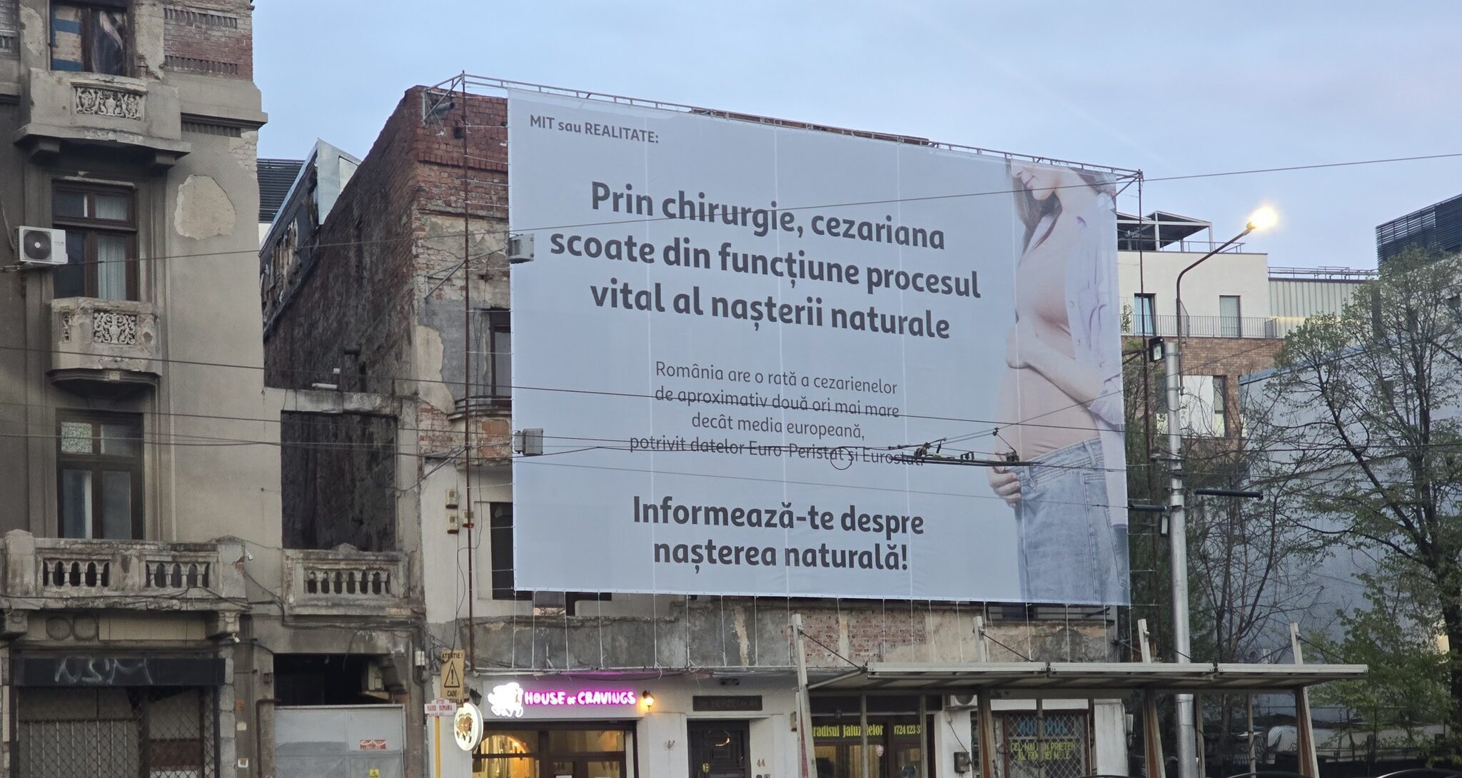 ANPC a dat amenzi de aproape 6.000 de euro, în cazul panourilor anti-cezariană din București