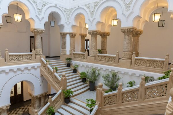 Clădirea Primăriei Generale poate fi vizitată în fiecare weekend. Vizitatorii vor beneficia de tururi ghidate | FOTO: PMB