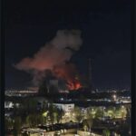 Incendiu puternic la CET Vest. Se intervine cu șapte autospeciale. FOTO: Info Trafic Bucuresti si Ilfov