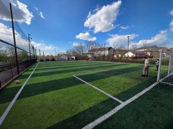Doi noi baze sportive vor fi amenajate, în această primăvară, în Sectorul 3. Accesul este gratuit. FOTO: PS3