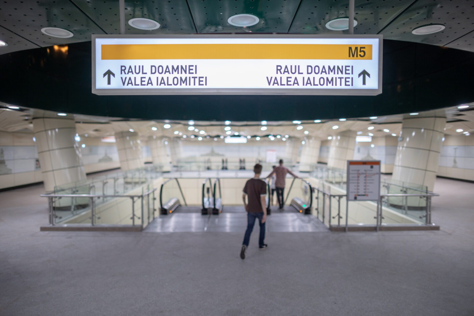 FOTO | Stațiile de metrou din București, ilustrate ca pisici. „Fiecare are o poveste”