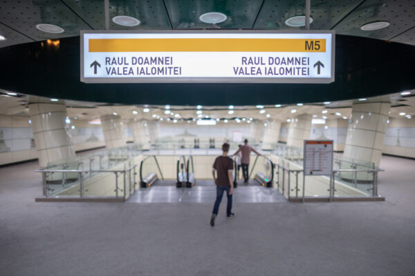 FOTO | Stațiile de metrou din București, ilustrate ca pisici. „Fiecare are o poveste”