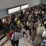 Oficial: Biletul de metrou va costa 7 lei. Ministrul a semnat scumpirea cu o zi înainte să-și dea demisia