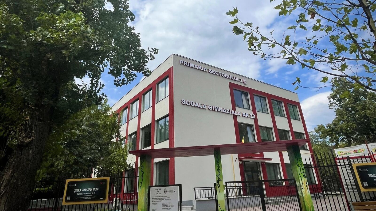 După opt modificări de deviz și un scandal mediatic, Primăria Sectorului 3 trage linie pe șantierul de la Școala Mexic. Cu cât s-a scumpit renovarea