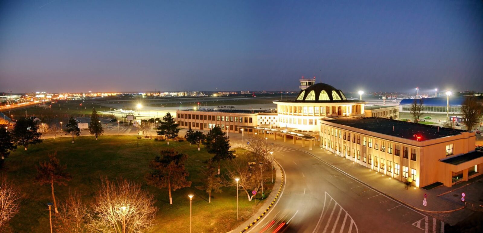 Trei oferte au fost depuse pentru contractul de 7,43 milioane de lei privind modernizarea Aeroportului Băneasa