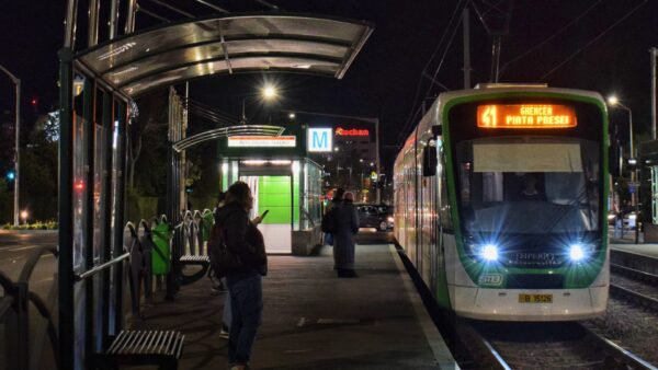 Programul STB de Paște. Linia de tramvai 41 circulă și în noaptea de Înviere