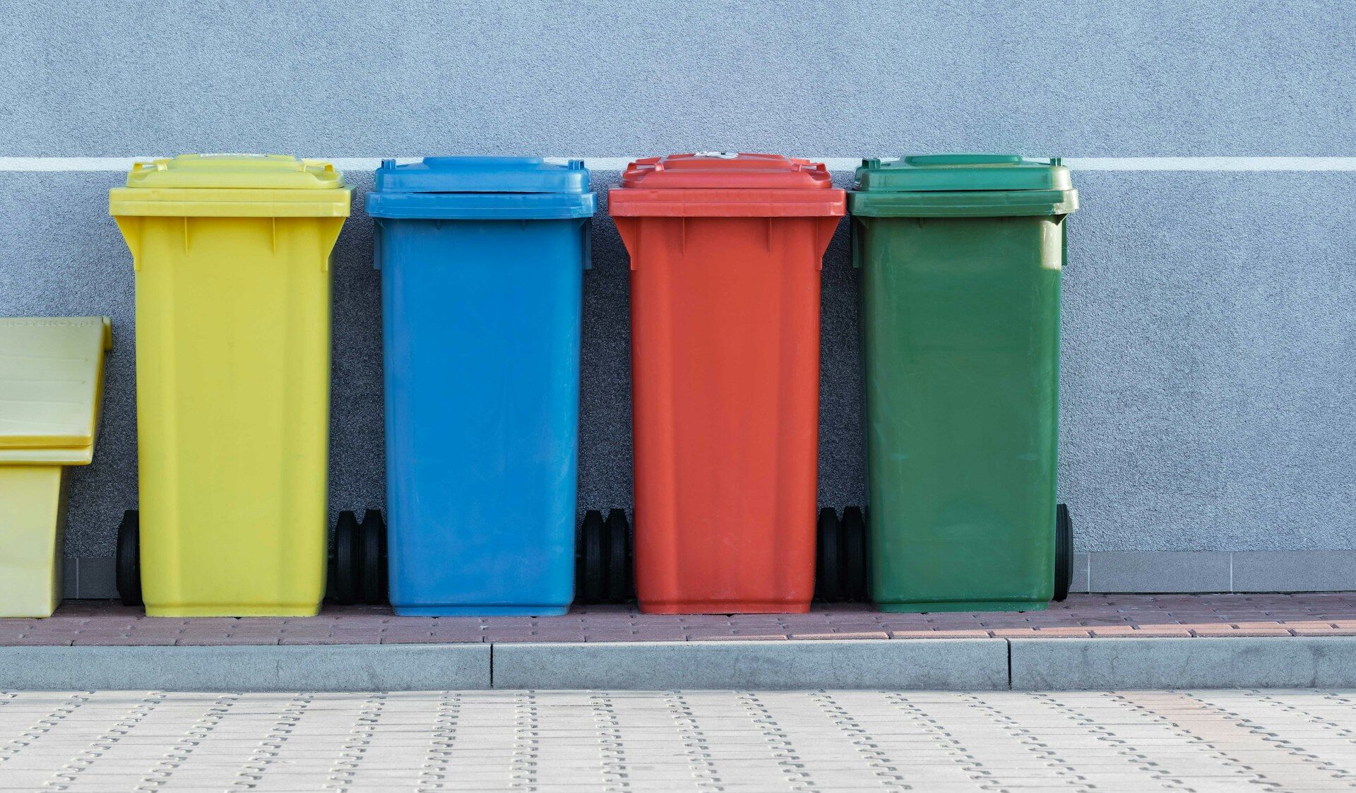 Primăriile de sector, obligate să aplice principiul „plătește pentru cât arunci”. Proiectul a fost pus în dezbatere publică
