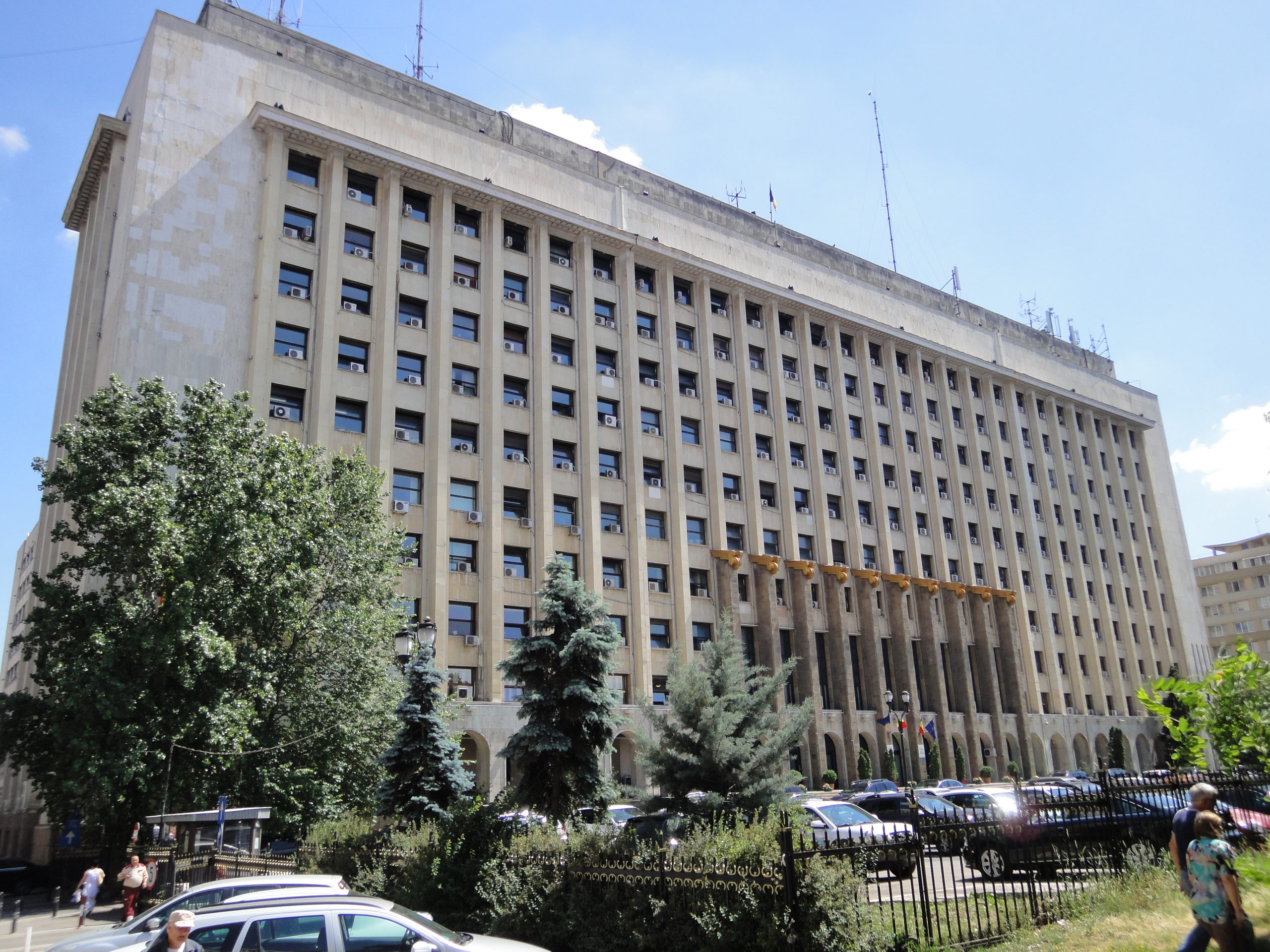 Se schimbă lifturile din Palatul CFR, după ce unul a căzut în gol | Club Feroviar