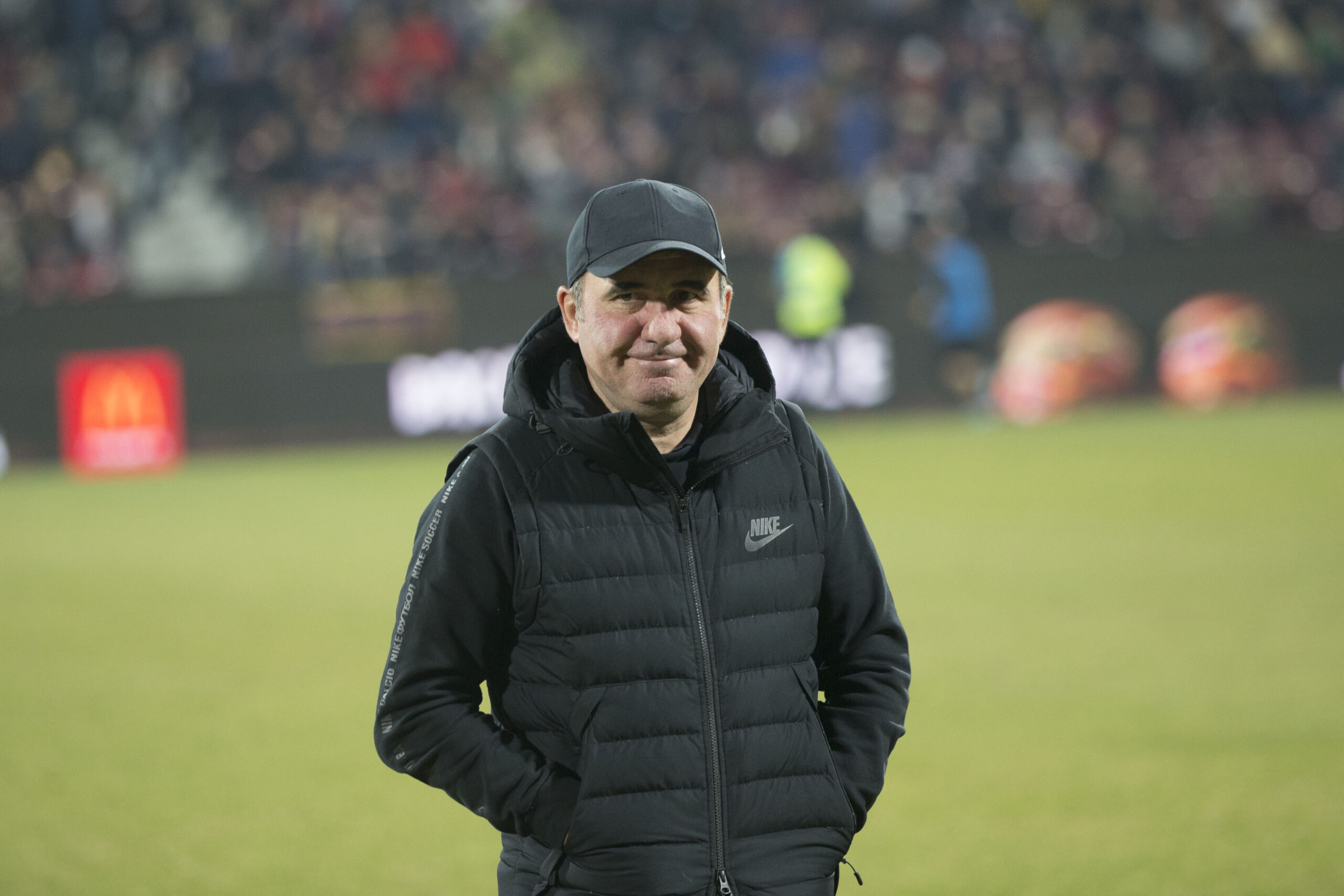 Stadionul Steaua va fi aproape plin la meciul amical cu Țara Galilor. Va fi al doilea meci al lui Gică Hagi pe bancă, după revenirea la Națională