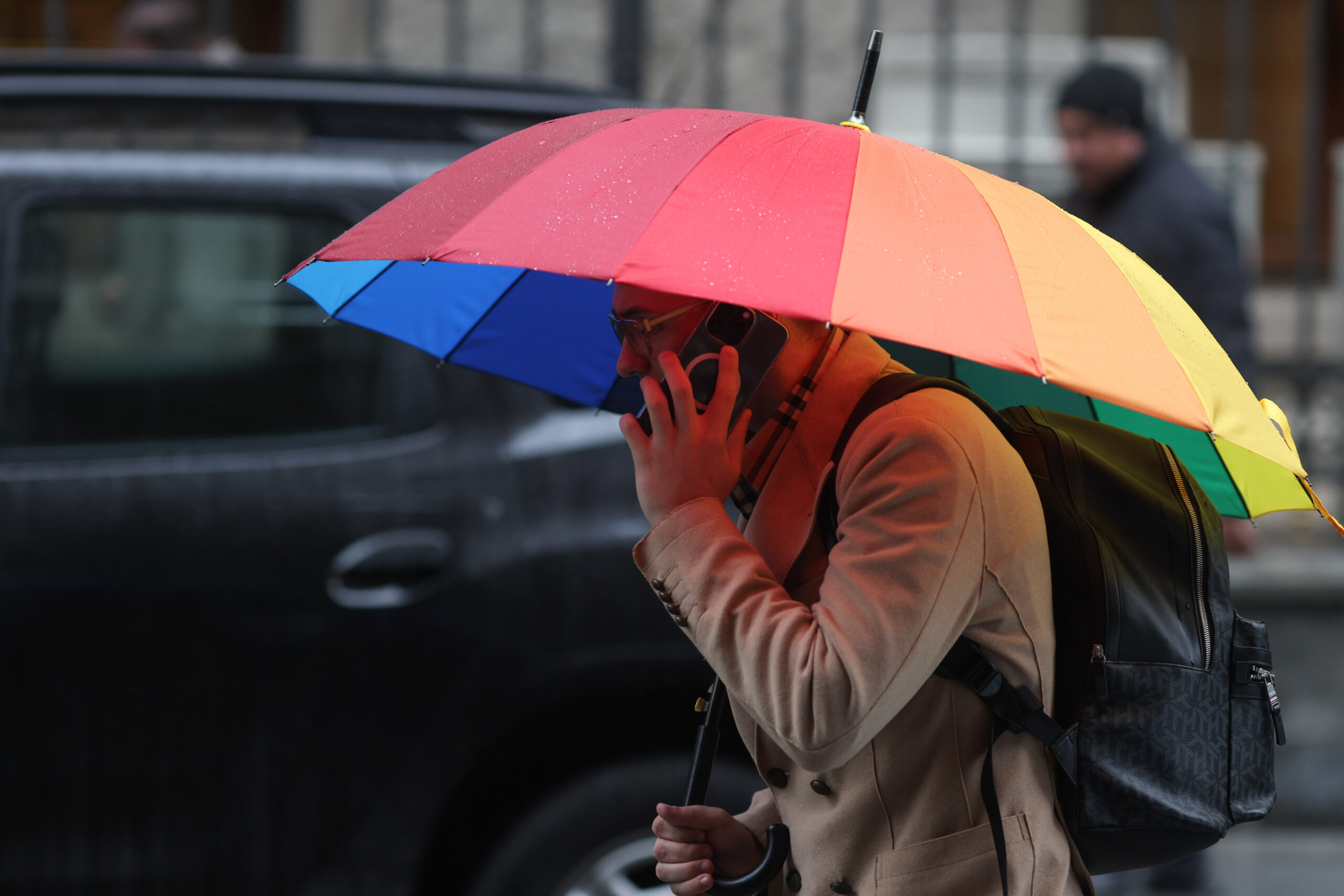 Vremea în weekend în București: cald, dar cu ploi și descărcări electrice