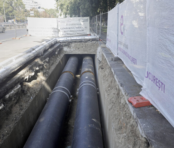După ani de șantiere de termoficare, Bucureștiul a rămas la fel de des fără apă caldă. Bilanțul avariilor din 2022 până în prezent