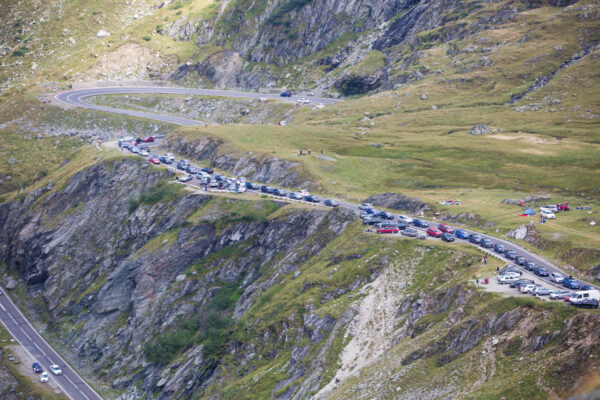 Circulatia pe Transfăgărășan, între Piscu Negru și Bâlea Cascadă, ar putea fi redeschisă în a doua jumătate a lunii iunie. FOTO: Inquam Photos/ Ovidiu Dumitru Matiu