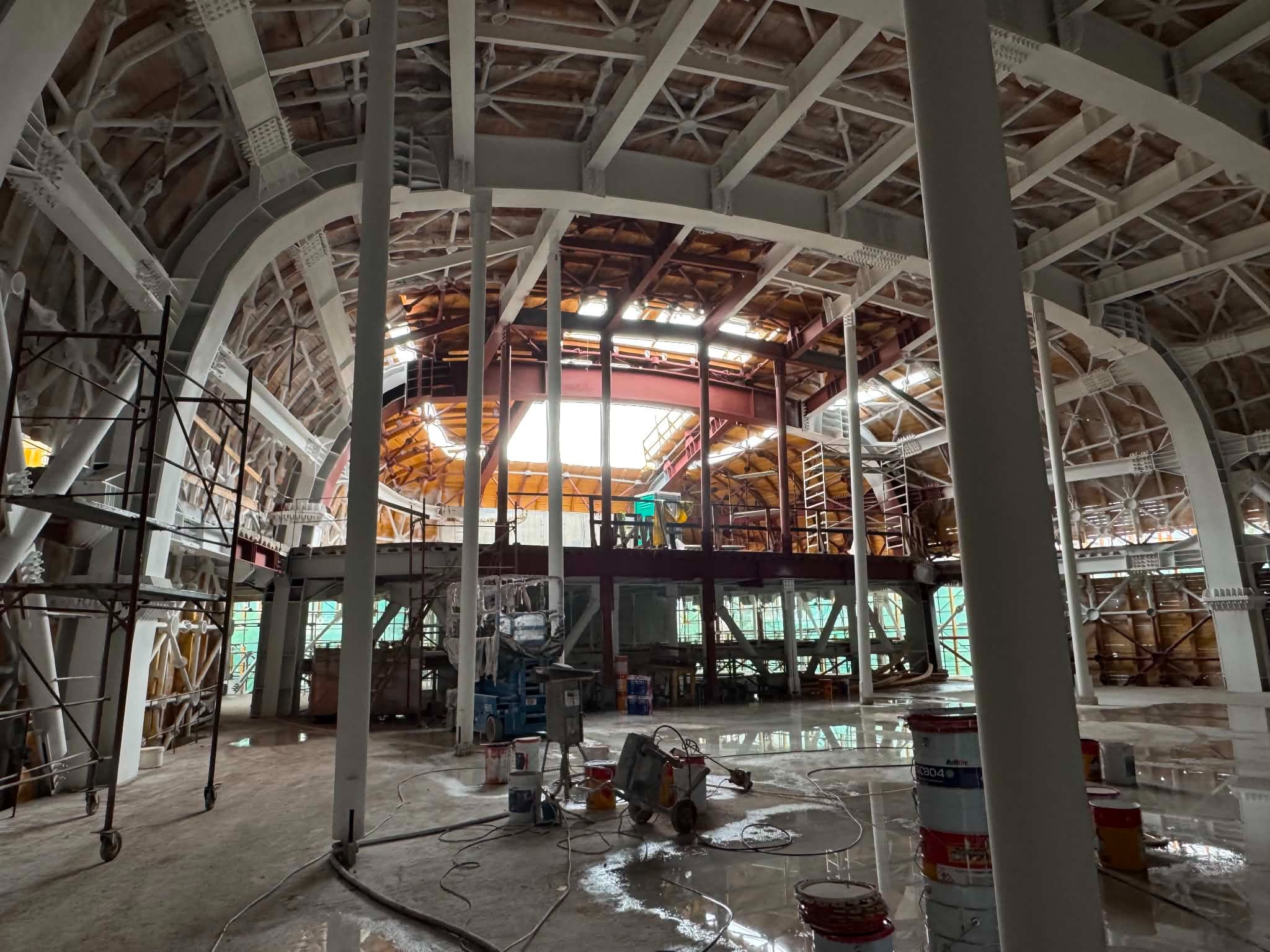 FOTO | Cum arată în interior noul Centru Cultural Favorit. O parte din lucrări au ajuns la 100%