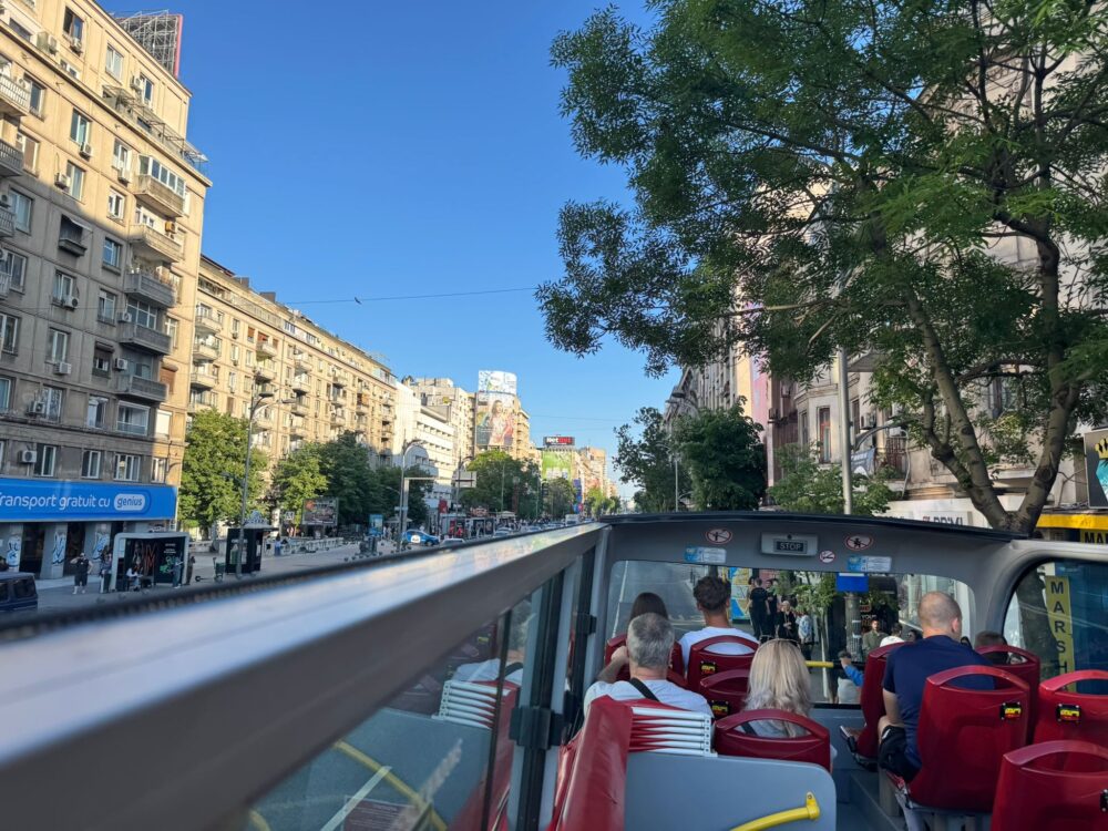 autobuze turistice