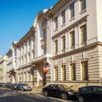 Call center pentru admiterea la ASE. O echipă de 12 studenți răspunde la întrebările absolvenților de liceu | foto: Cladirea Victor Slavescu / admitere.ase.ro