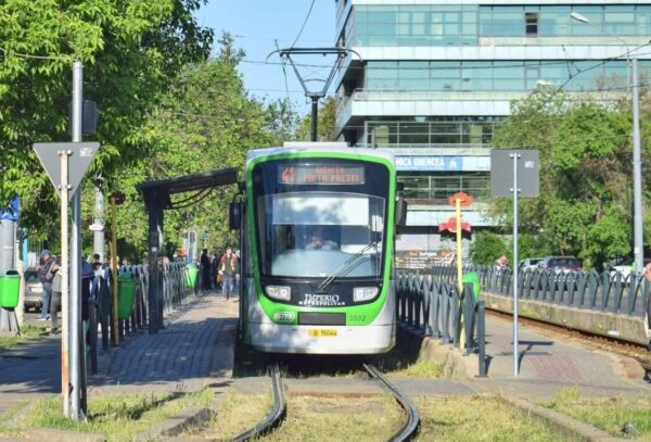 Circulația STB este afectată de acumulările de apă din București. Linia 41, printre cele blocate în această dimineață