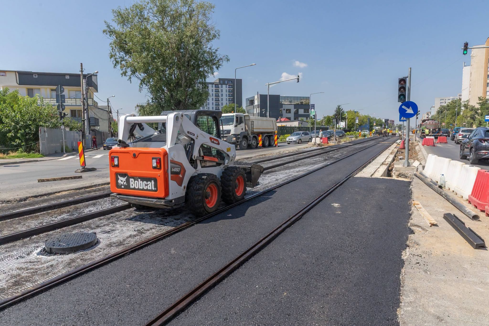 Au început lucrările de asfaltare la linia de tramvai de pe Prelungirea Ghencea, pe cel de-al doilea tronson