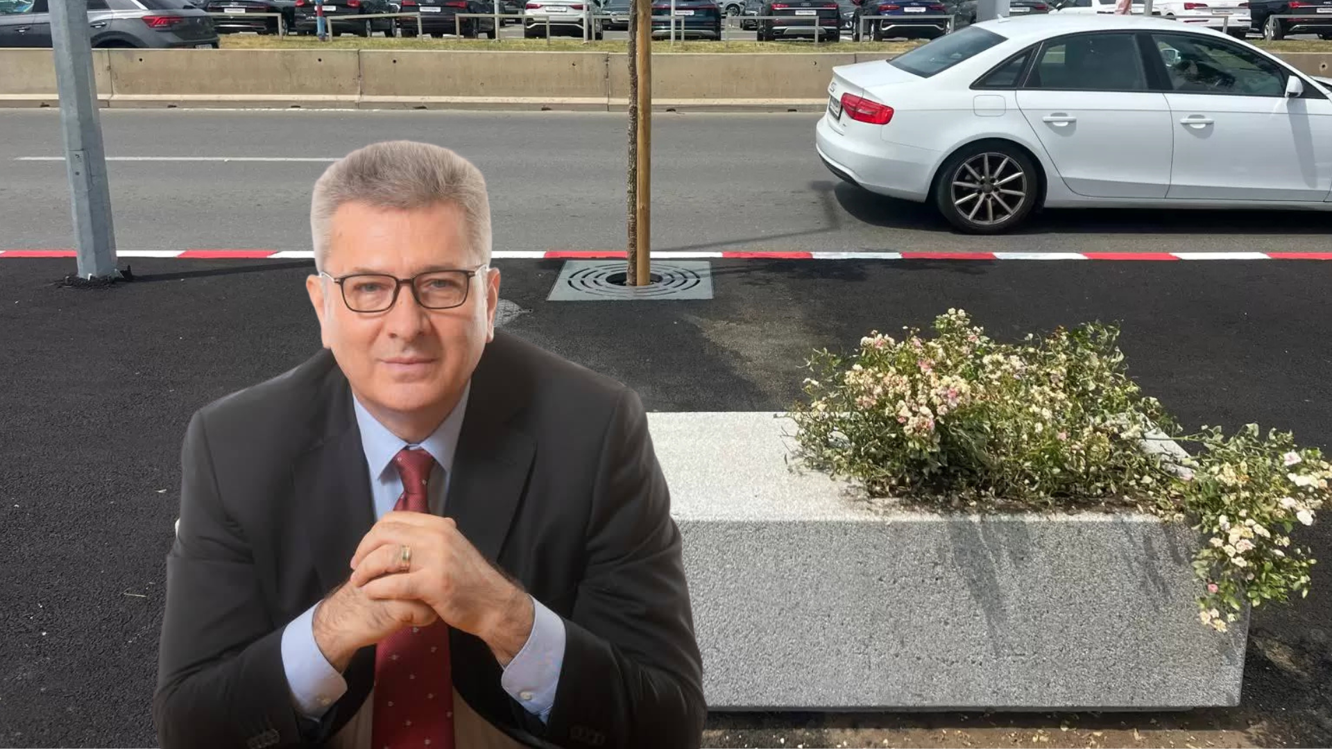 Pandele cumpără bănci-jardinieră cu 1.000 de euro bucata. Contractele au fost încheiate într-un minut cu o firmă cu un angajat. O primărie din București a ales o variantă de 5 ori mai ieftină