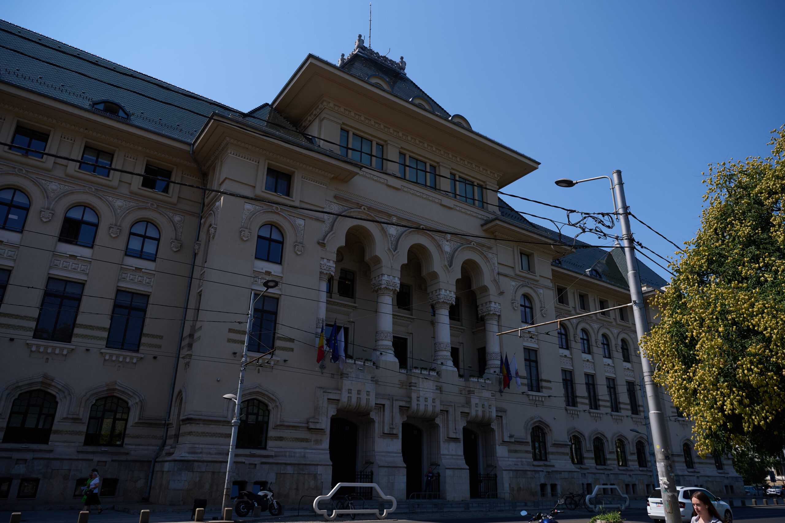 1,5 milioane de lei pentru a expertiza modul cum a fost reabilitat sediul Primăriei Capitalei. Lucrările nu sunt recepționate din 2017