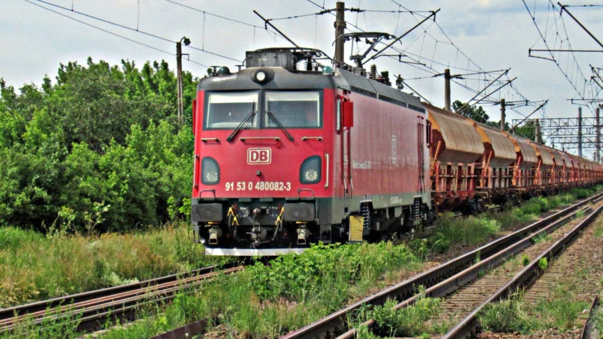 Cum au deraiat două locomotive în același loc din București, la distanță de câteva zile | Club Feroviar