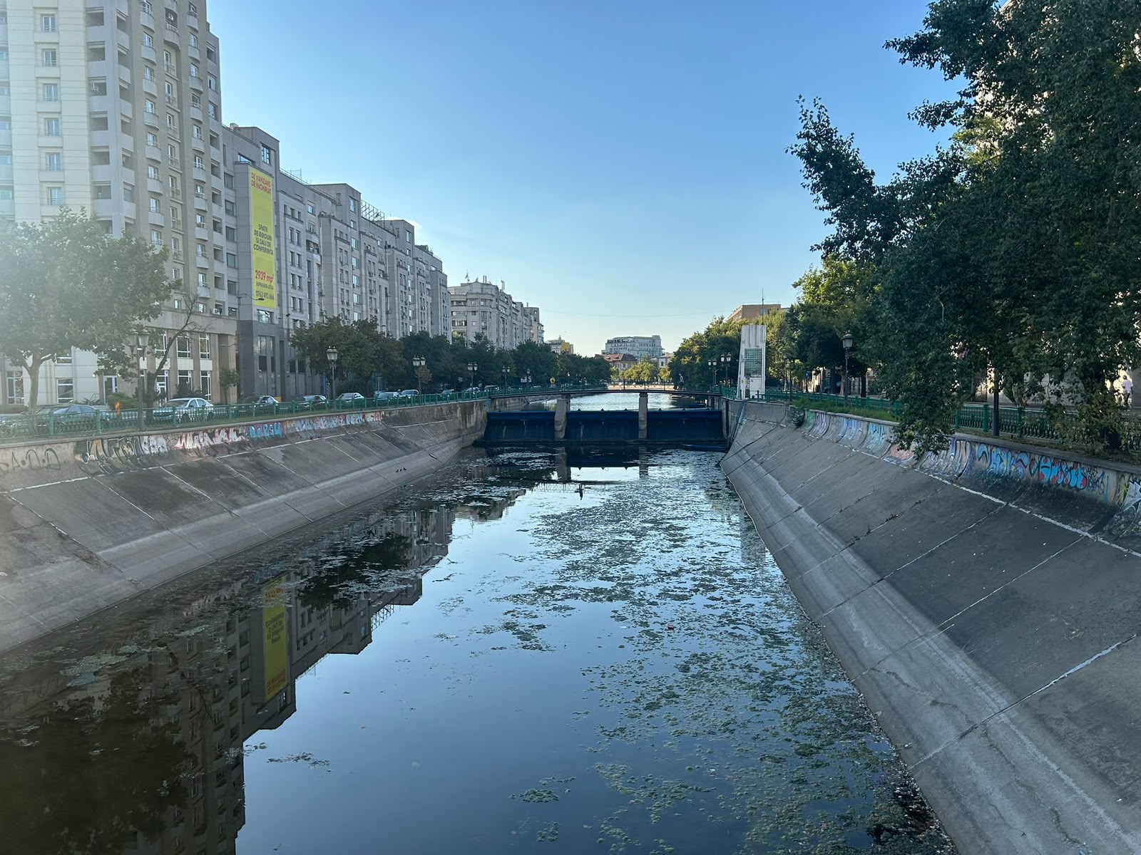 Malurile Dâmboviței vor fi reabilitate. Primul tronson vizat este între Piața Unirii și Podul Izvor